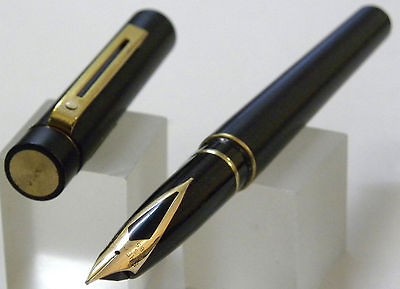 Sheaffer 1003 Targa full Size Black matt GT FP 14k Fine nib USA