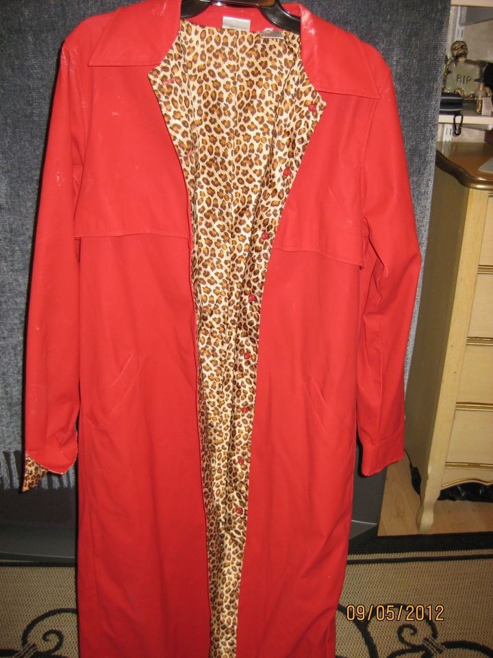 LADIES FULL LENGTH REVERSIBLE RAIN COAT   NWOT RED/ANIMAL PRINT SZ 