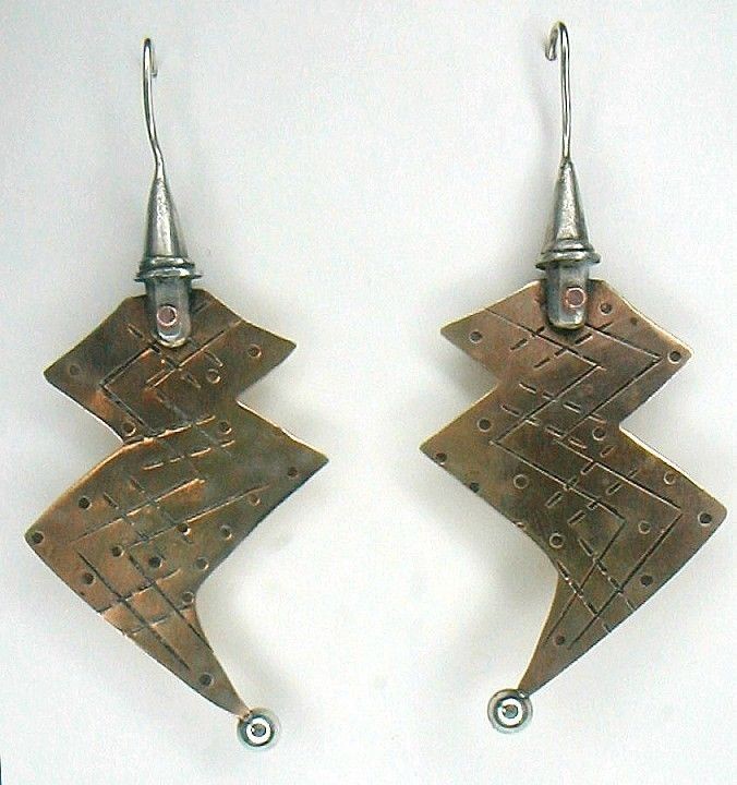 THOMAS MANN THUNDERBOLT EARRINGS SIGNED 1980 EARLY WORK