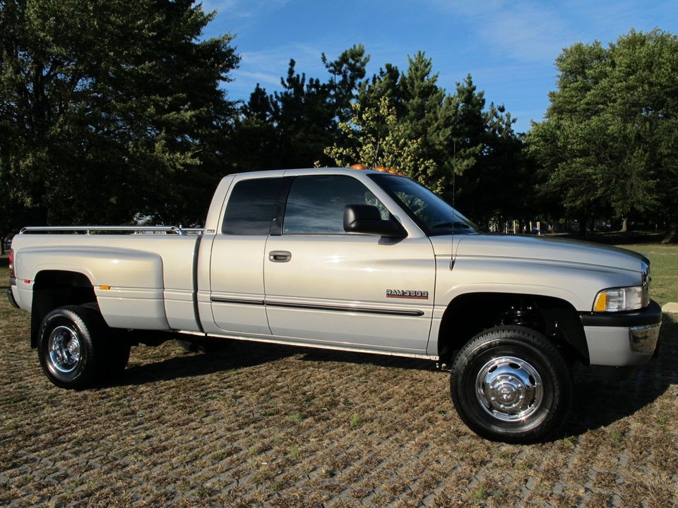 Dodge  Ram 3500 DUALLY 2001 DODGE RAM 3500 2K ACTUAL MILES 5.9L 