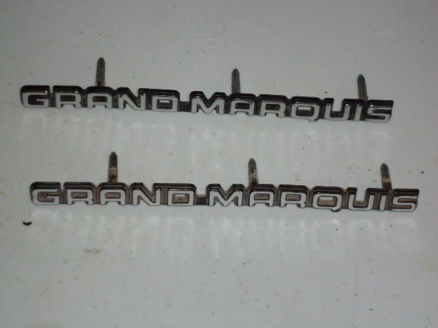 1980 s ERA Mercury GRAND MARQUIS Roof Panel Metal EMblem SET