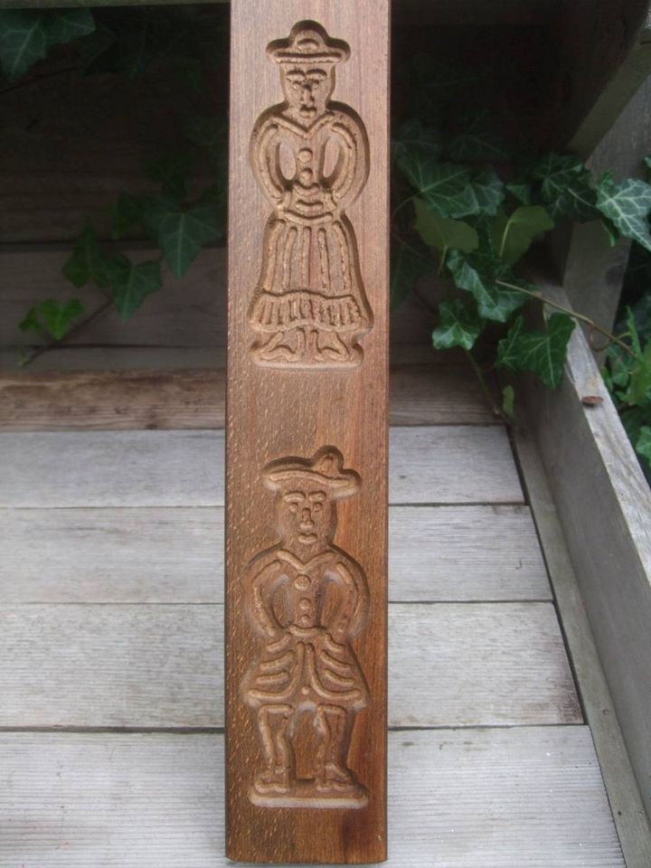   Primitive Wooden Carved Dutch MAN & WOMEN Cookie Mold Press   Holland