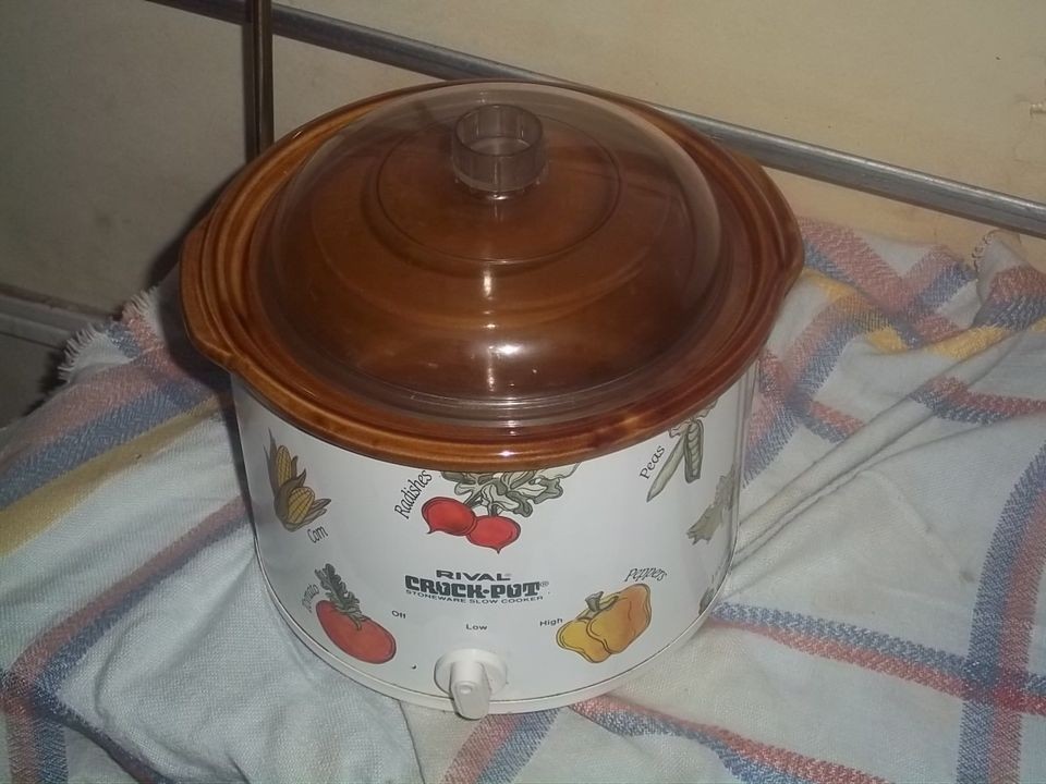 Rival Crock Pot Vintage Great Condition 2 1/2 Qt model 3120 Very Good 