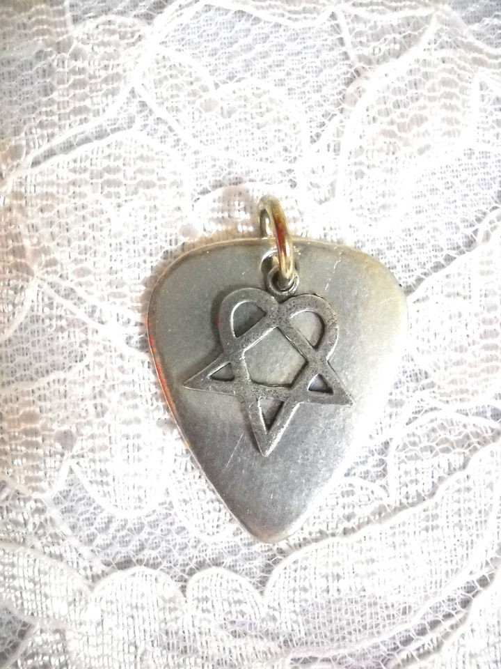 heartagram jewelry in Necklaces & Pendants