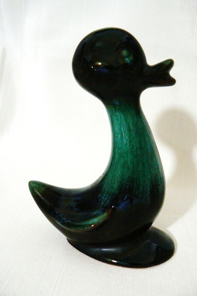 VINTAGE BLUE MOUNTAIN POTTERY GLAZE DUCK DUCKLING FIGURINE 6 CUTE $0 