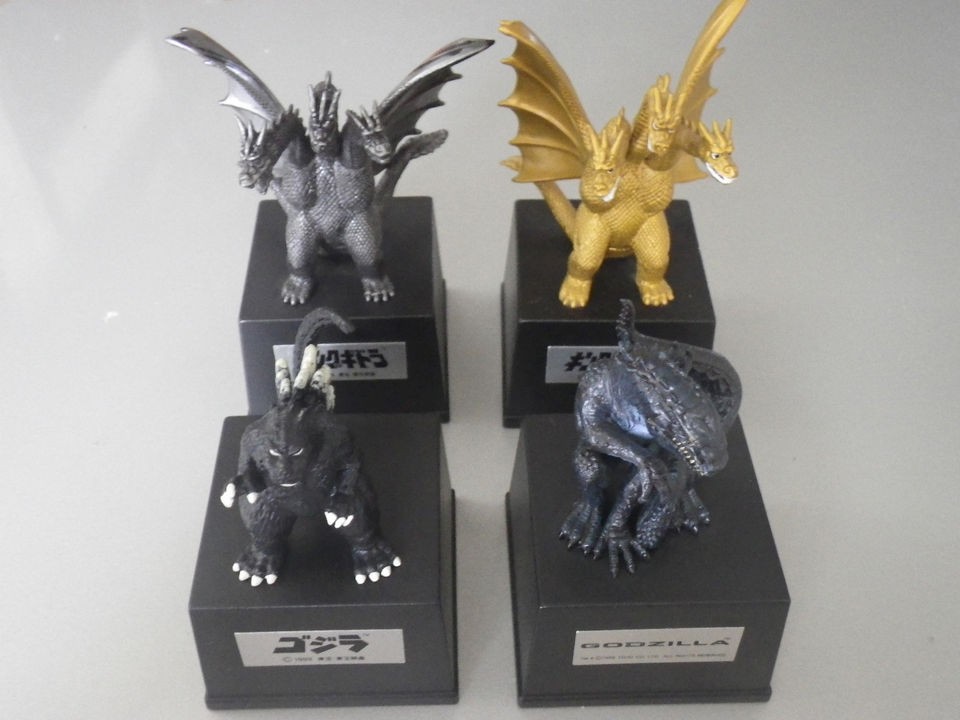 BANPRESTO GODZILLA PLASTIC STATUE SET OF 4 ~ bandai ghidorah kaiju