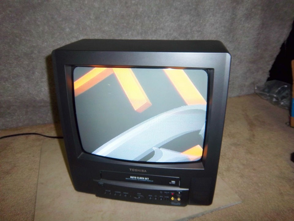 TOSHIBA 13 TV/VCR COMBO SERVICED BY GODAR ELECTRONICS TV VCR COMBO 