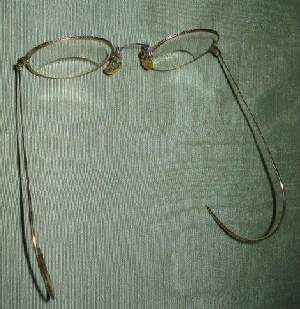   , VINTAGES WIRE FRAME EYE GLASSES OR SPECTACLES LENSES WITH BIFOCALS