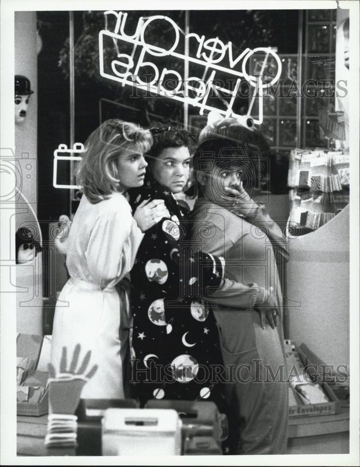   Photo Lisa Whelchel Kim Fields Mindy Cohn Facts Of Life Comedy Sitcom