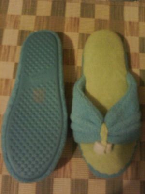 Cozy Slippers~Home Shoes~ perfect for pedicure~L(9 10)~Plush footbed