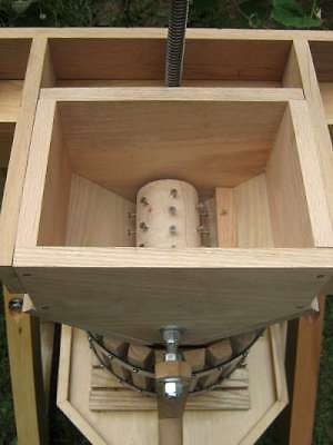   Oak Apple Grinder / Crusher For a apple cider /wine/fruit/pr​ess