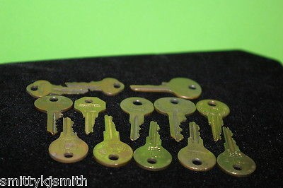   brass Keys Chicago Eagle Yale Curtis National & 2 rare Atlas key