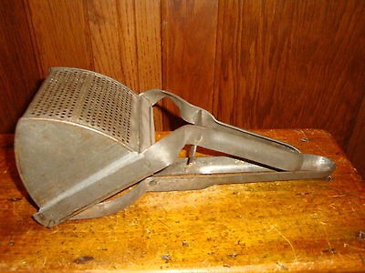 Vintage Antique Hand Manual Citrus Juicer Pulp Catcher