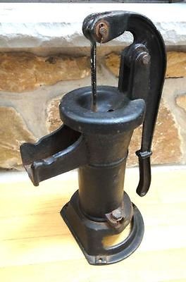   early CAST IRON PITCHER WATER HAND PUMP well,garden,fountain GR8 COND