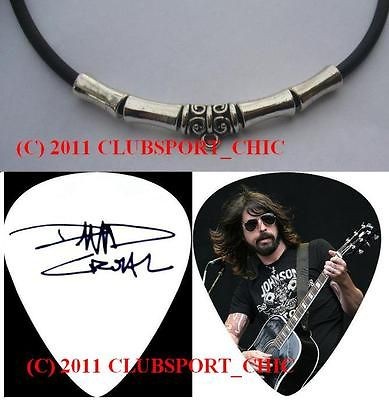 DAVE GROHL FOO FIGHTERS SIGNED SILVER GUITAR PICK NECKLACE NIRVANA