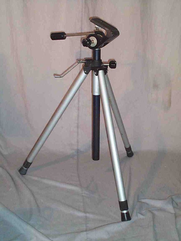 husky tripod in Tripods & Monopods