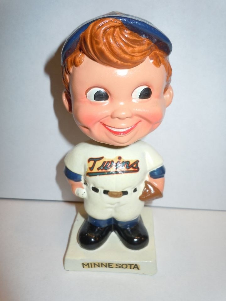 1962 Minnesota Twins White Base Nodder Bobblehead Near Mint