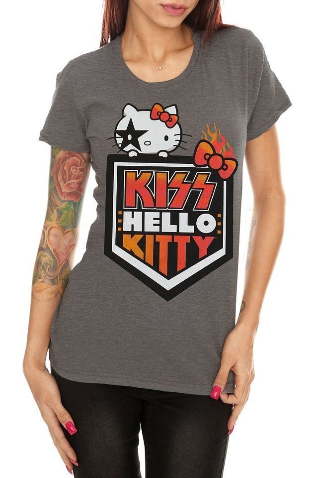 Hello everything. Т ширт Хеллоу Китти. Футболка hello. Hello Kitty t Shirt. Hello Kitty Kiss.