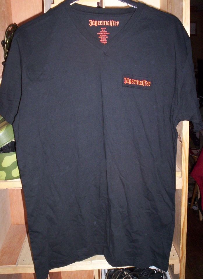 MENS MEDIUM JAGERMEISTER BLACK VNECK T SHIRT NEW NWOT