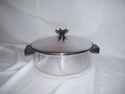 VINTAGE ( PRINCESS ) REGAL WARE ( ALUMINUM ) POT 