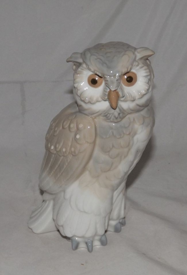 Nao by Lladro 1970s Owl Finely Detailed Figurine