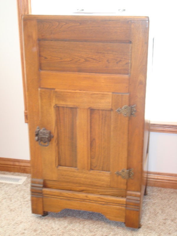 oak early 1900 s ice box original condition this beautiful oak ice box 