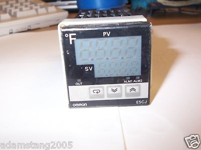 OMRON TEMPERATURE CONTROLLER E5CJ C2B F