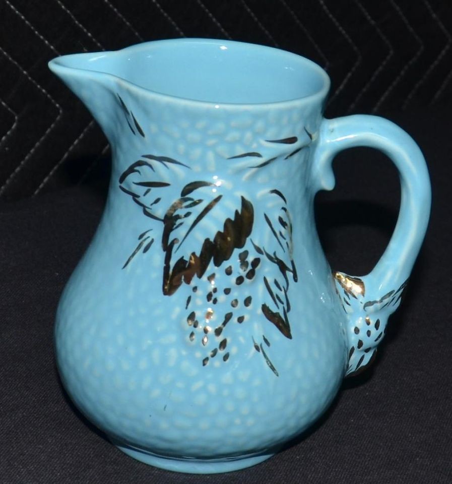 WADE BRAMBLEWARE GOLDEN TURQUOISE 5 INCH MILK OR SYRUP JUG EUC