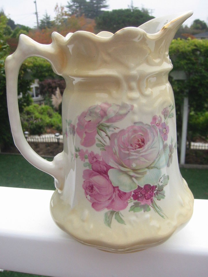 VINTAGE JAMES KENT OLD FOLEY PITCHER WITH ROSES Gold Rim, 7 1/4 