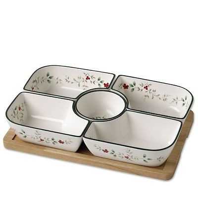 dinnerware set in Pottery & China