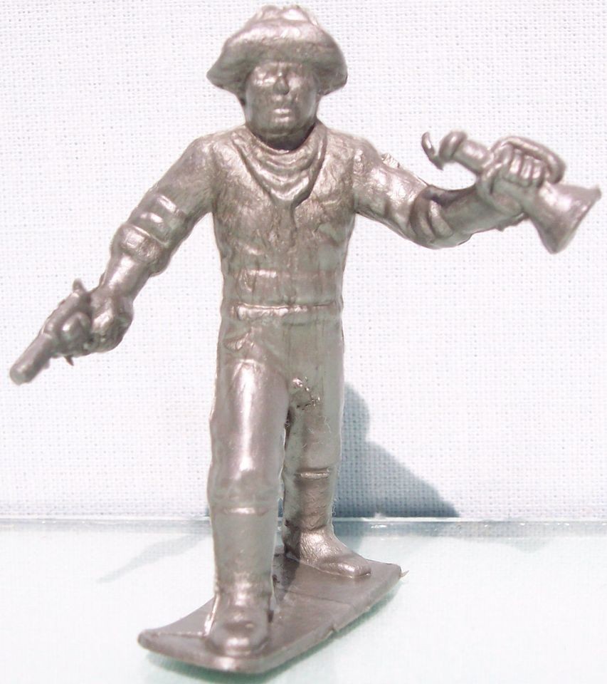 MARX GREY PLASTIC FORT APACHE TROOPER WITH PISTOL & BUGLE EX