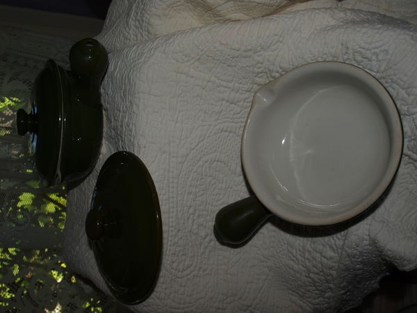 VINTAGE HALL GREEN 2 COVERED SOUP BOWLS OVEN SAFE