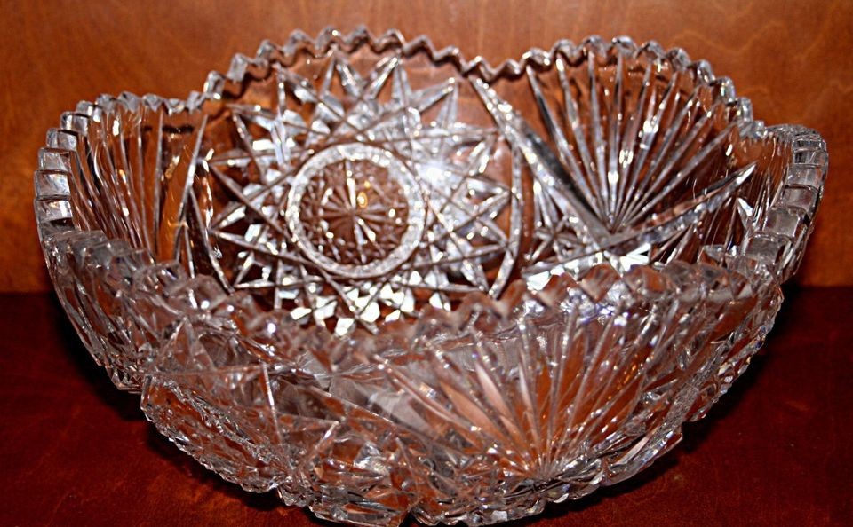 ELEGANT CUT CRYSTAL GLASS BOWL   VINTAGE (CB 4)