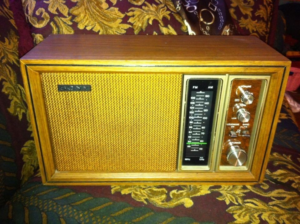 vintage stereo cabinet in Consumer Electronics