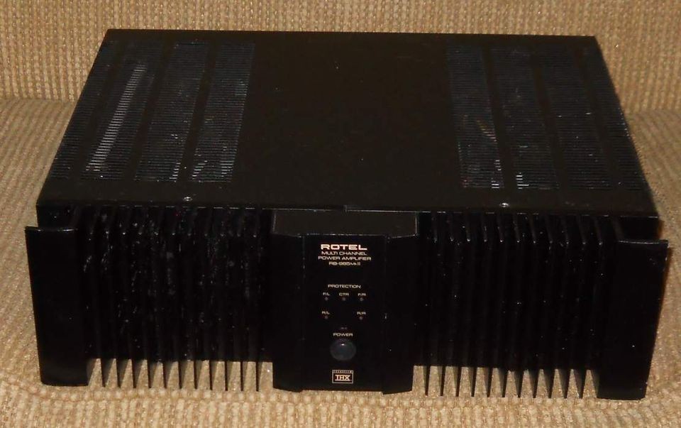 Rotel RB 985 mkII 5 channel power amplifier