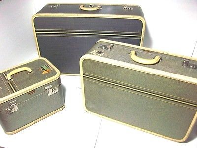 Vintage OSHKOSH MINNETONKA BLUE LUGGAGE SET   Train Carry On 