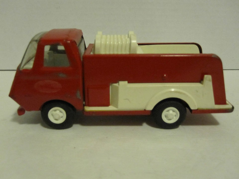 Tonka Red & White Fire Truck used Made in the USA 1/43 scale 60s 