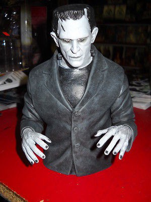 UNIVERSAL MONSTERS FRANKENSTEIN NYCC EXCLUS BLACK & WHITE VARIANT BUST 