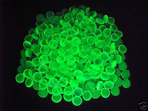 12   YELLOW VASELINE URANIUM GLASS LUCKY ROCK GEMS GLOWS FLAT 