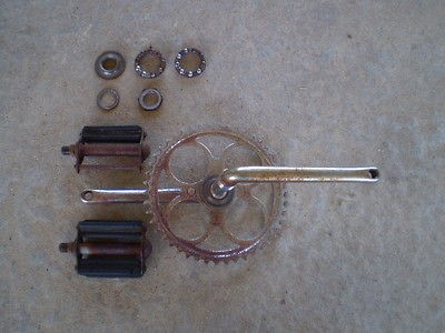 VINTAGE CRANK SPROCKET 1962 SCHWINN FIESTA 46 TOOTH PEDALS BEARINGS