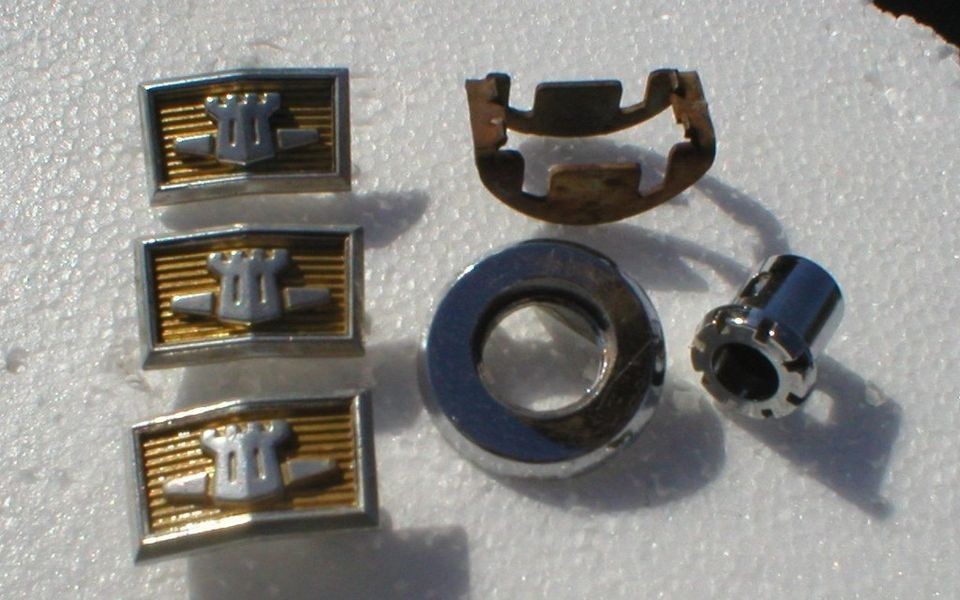 1967 Chrysler  Newport  Set/3 Emblems & Antenna Base