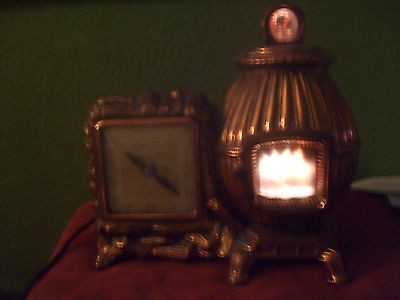 VINTAGE UNITED POT BELLY STOVE MANTEL CLOCK