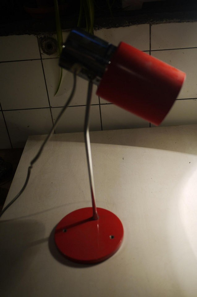 VINTAGE 1960s DESKTOP BEDSIDE TABLE LAMP INTERESTING SHAPE