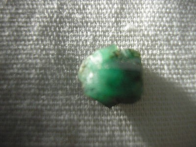 EMERALD CRYSTAL 2 CARATS NATURAL COLUMBIAN GEMSTONE NICE SPECIMEN 0.4 