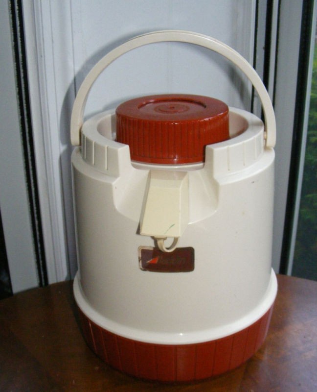 VINTAGE PUMP A DRINK Aladdin Jug Cooler Thermos 1 Gal