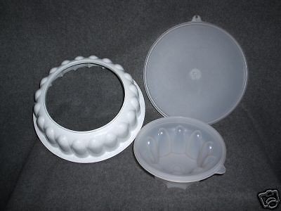 MINT GREEN 3 PIECE TUPPERWARE JELLO ICE MOLD EXC.