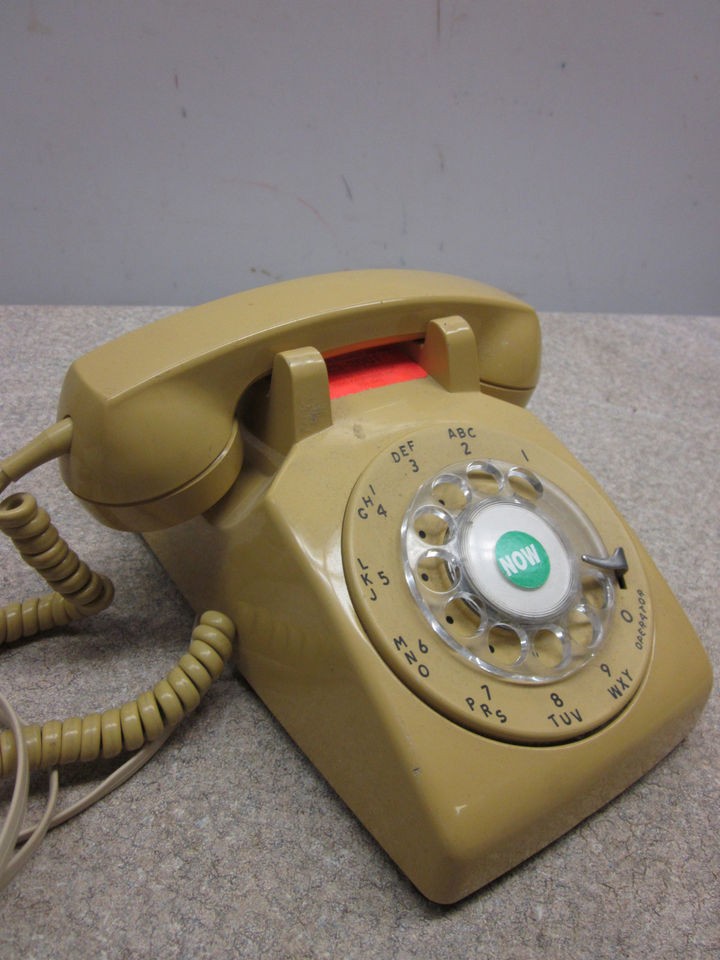 Retro Stromberg Carlson Yellow Rotary Dial Telephone