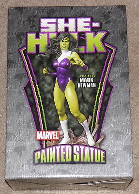 BOWEN DESIGNS SHE HULK STATUE NUMBER 95/1000 PURPLE