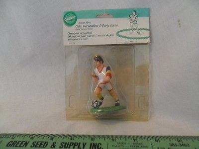 1997 WILTON SOCCER PLAYER CAKE TOPPER DECORATION   SOCCER HERO   HAND 