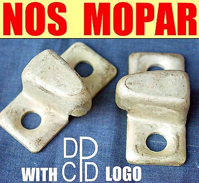 VINTAGE NOS MOPAR DOOR LOCK DOVETAIL WEDGE STRIKE PLATES ❣ 50s 